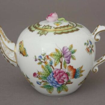 Teapot, rose knob - Queen Victoria