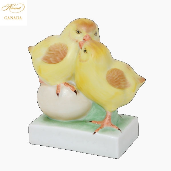 Pair of chicks on egg - Assorted Decors