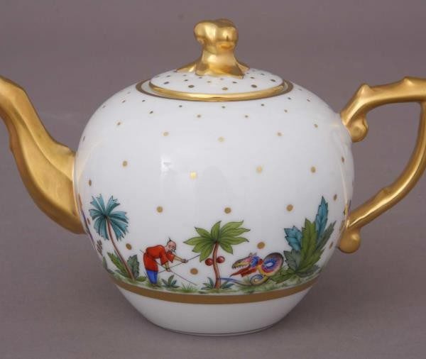 Teapot, twisted knob - Oriental Showmen