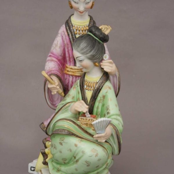 Pair of Geishas Masterpiece Figurines
