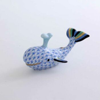 Baby whale with spout - Fishnet Blue