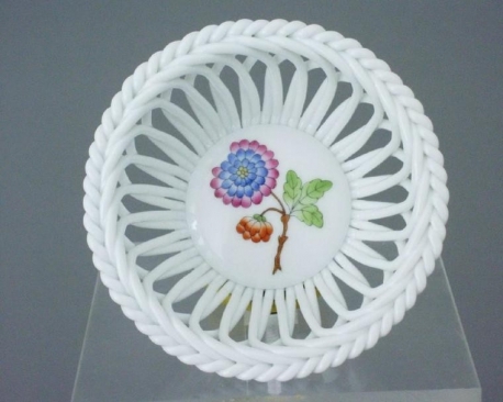 Small Basket (Assorted Decors)