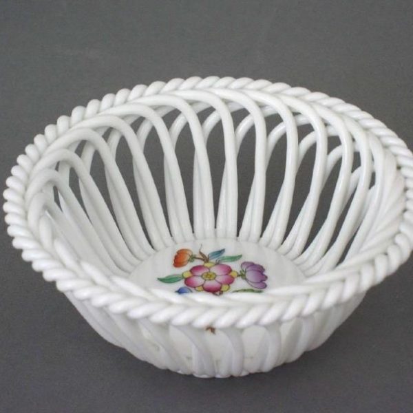 Small Basket (Assorted Decors)