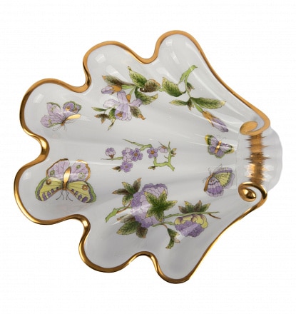 Shell - Royal Garden William & Kate Great gift for any occasion. Shell decor dish hand-painted with classic Herend decor with a modern twist